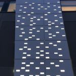 fachada con iluminación